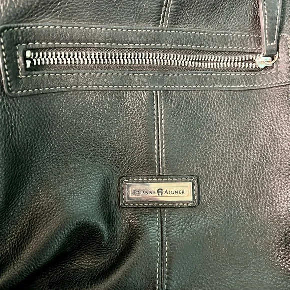 Etienne Aigner leather hobo in EUC - Picture 3 of 7